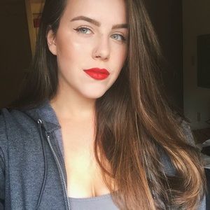 Meet your Posher, Mackenzie